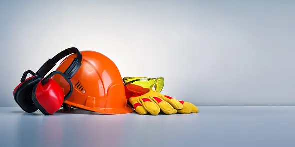 Helmet, gloves and glasses