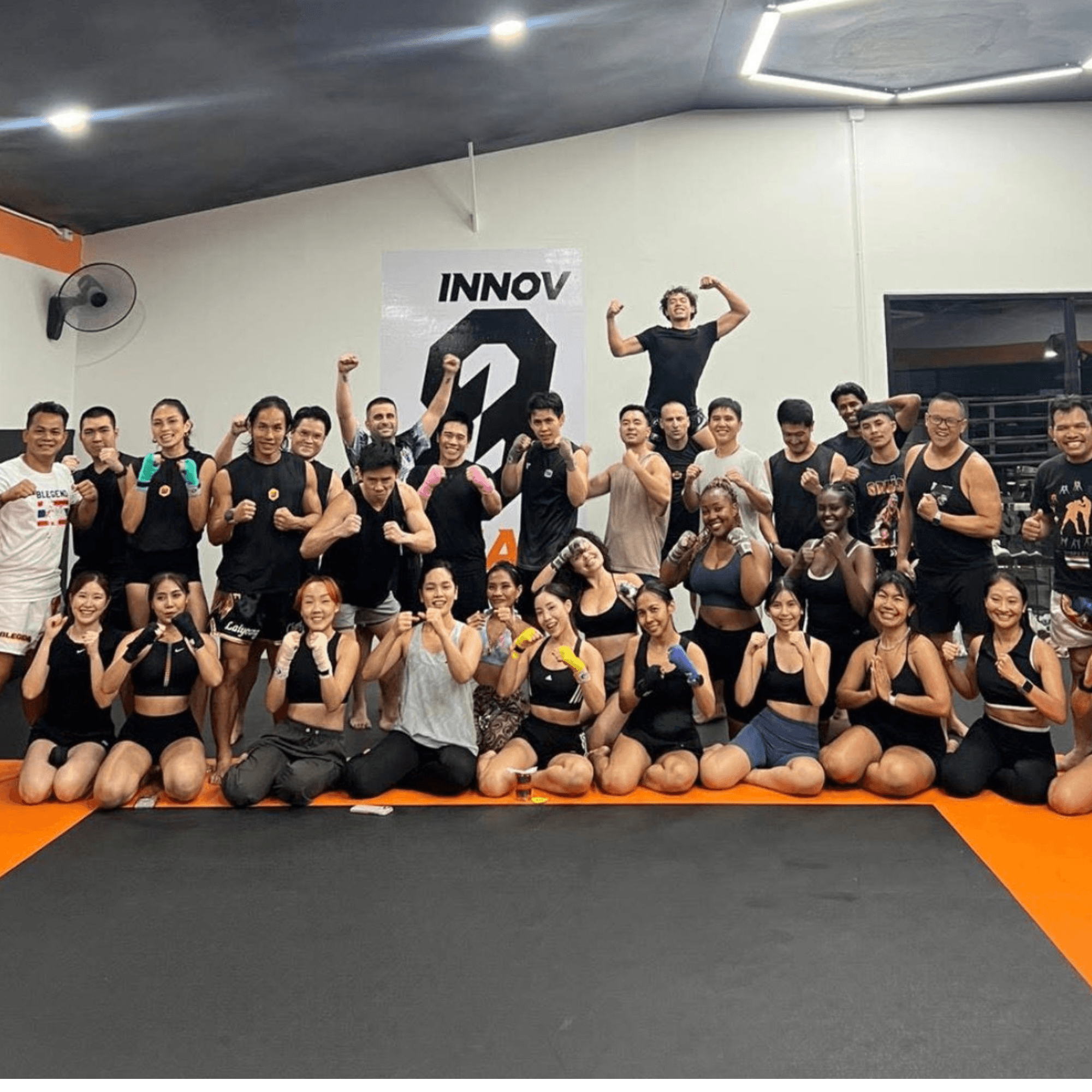 group shot of people training at innov8 mma