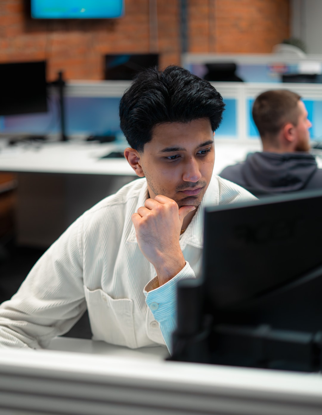 A PSS Tax consultant reviewing an R&D claim on screen