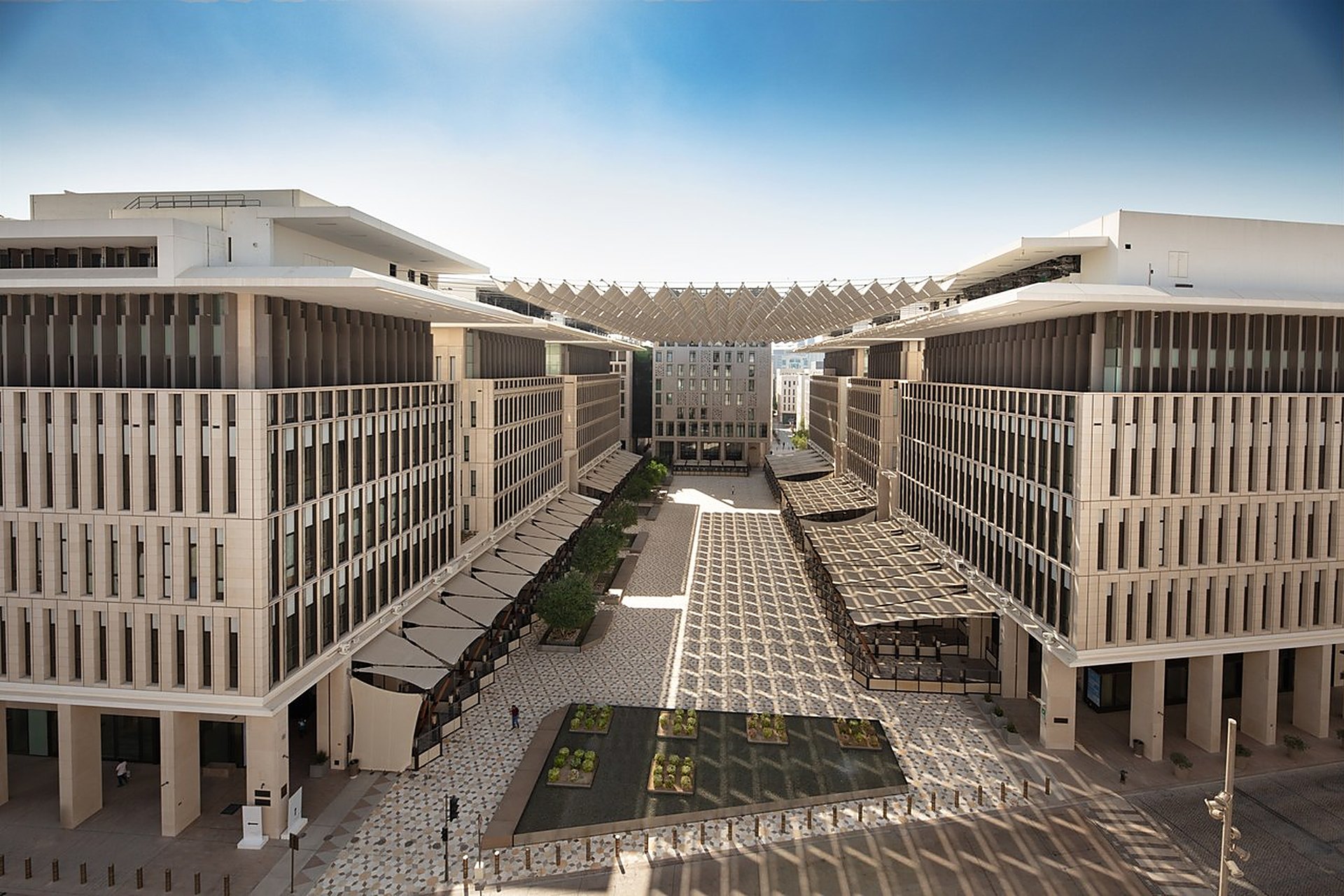 La place Barahat, au cœur de Msheireb Downtown, à Doha, un quartier où l'on travaille et où l'on se connecte à l'internet mobile le plus rapide du monde