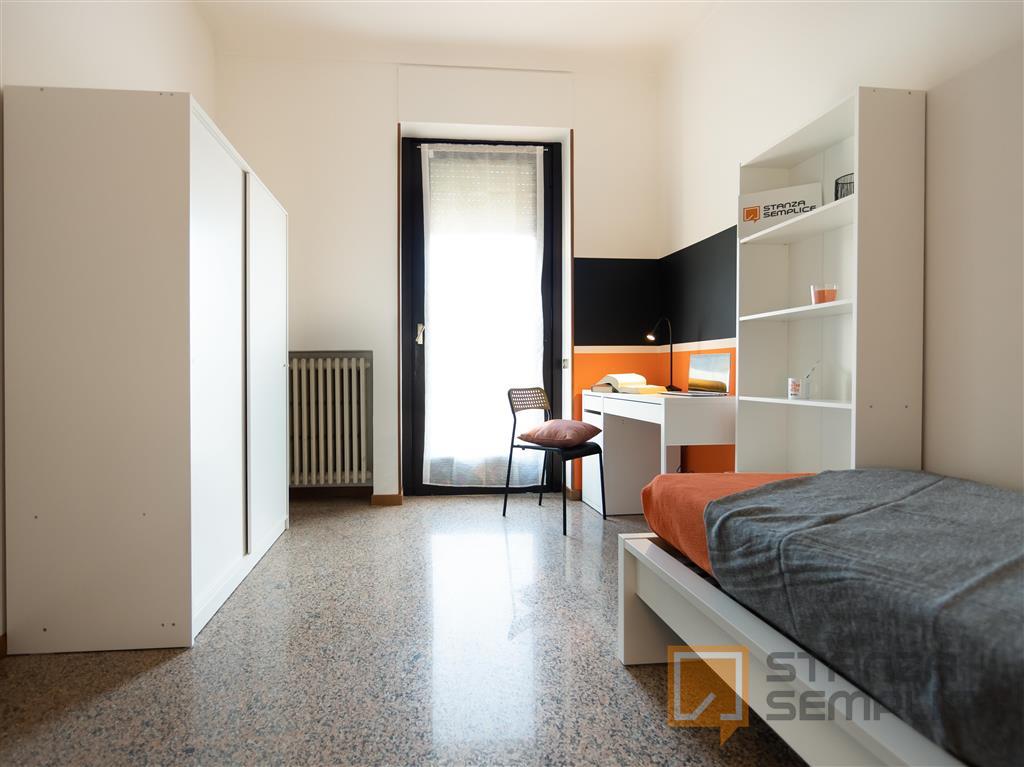 Stanza di 12 mq in Via Goito, Lecco