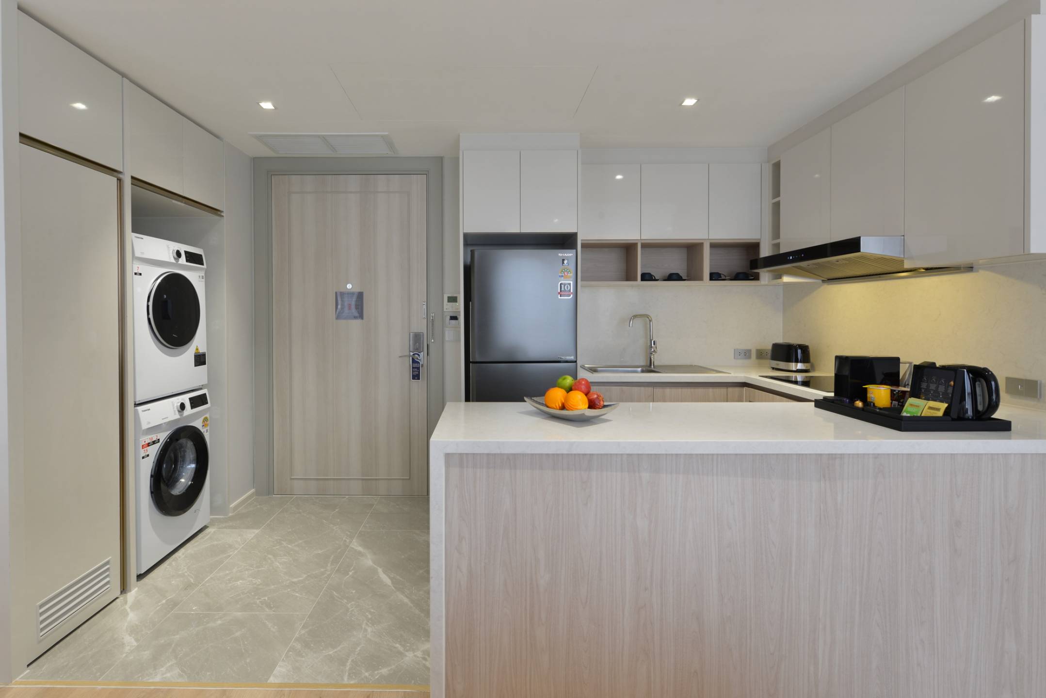 SCOPE Langsuan Luxury 2 Bedroom Pet-Friendly Condo 3