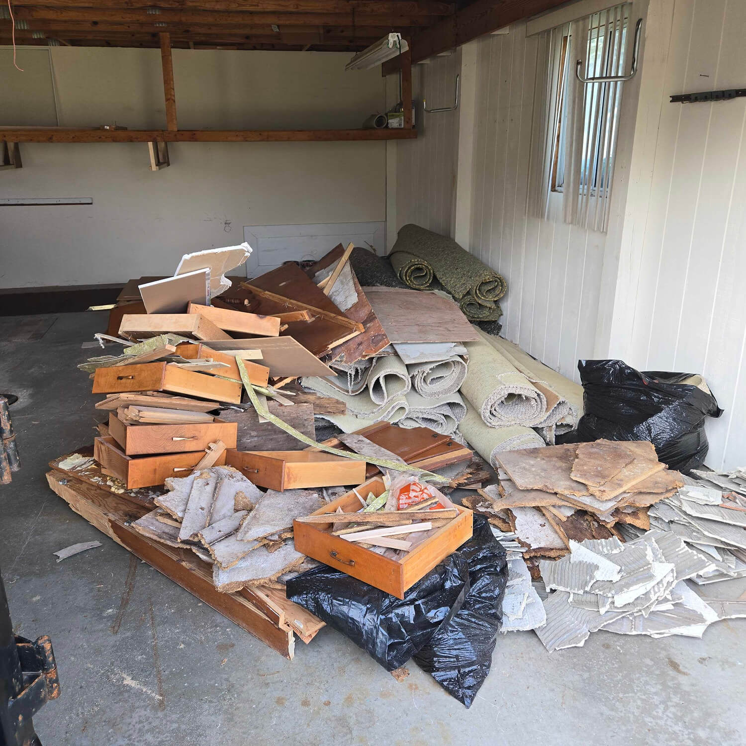 Lake City Junk Removal construction debris removal