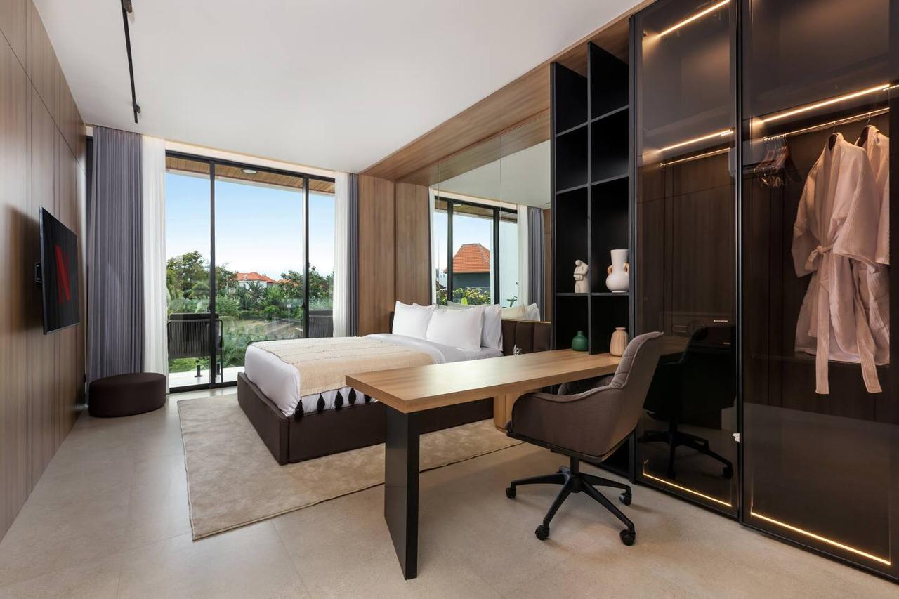 A spacious 3-bedroom villa with a dedicated office in Canggu, Berawa
