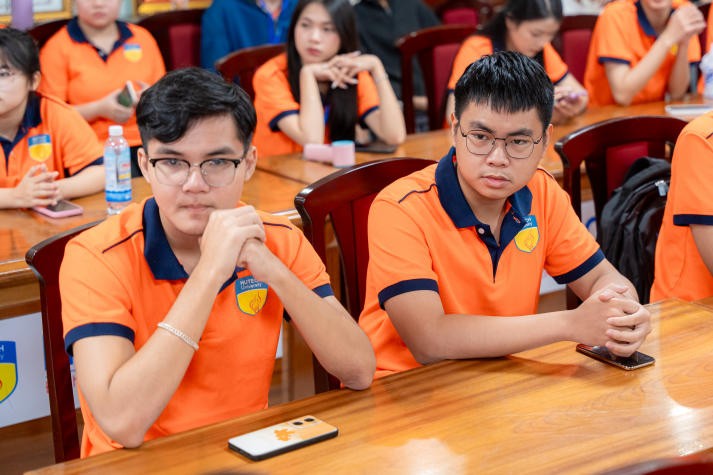 [Hướng nghiệp 2026] Digital Marketing: Chỉ cần “lướt newsfeed” mỗi ngày là làm được? 45