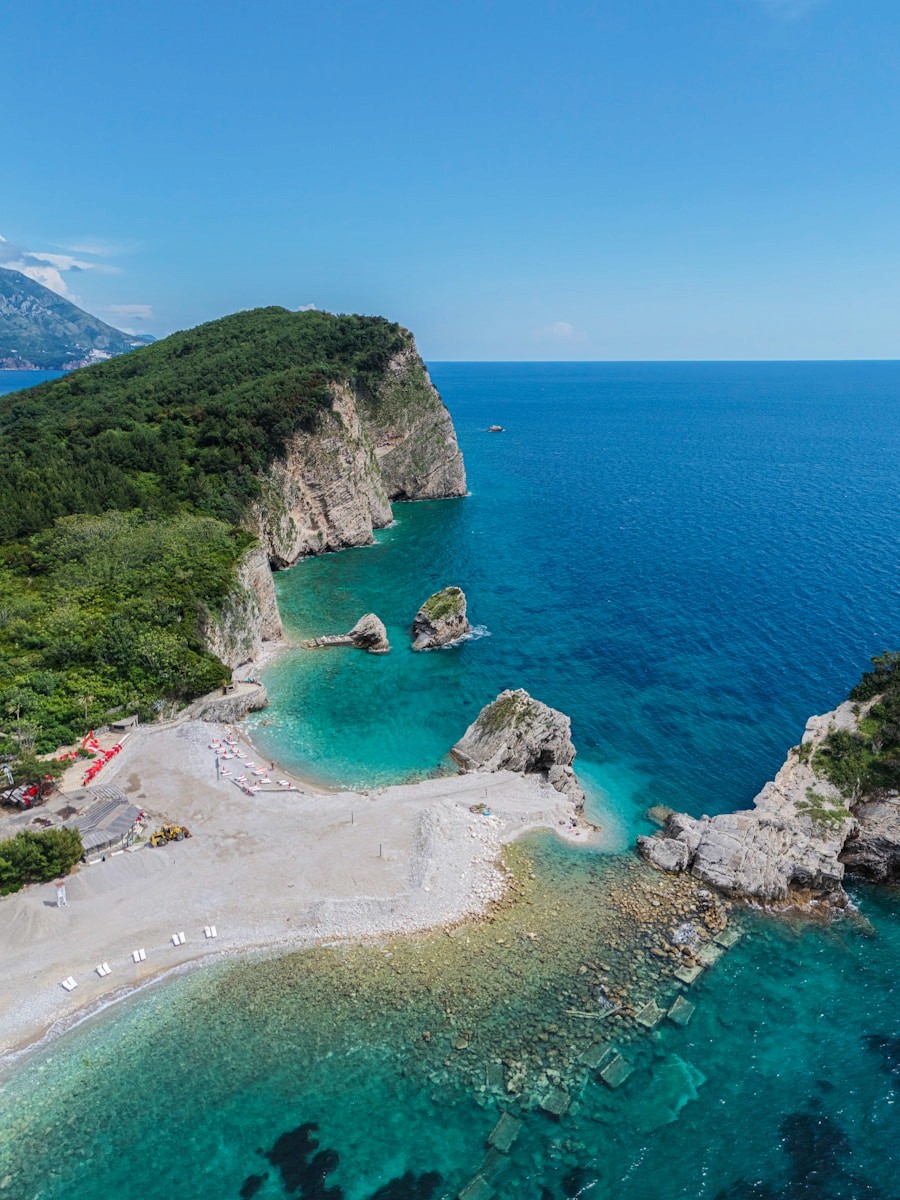 Rocky turquoise coastline