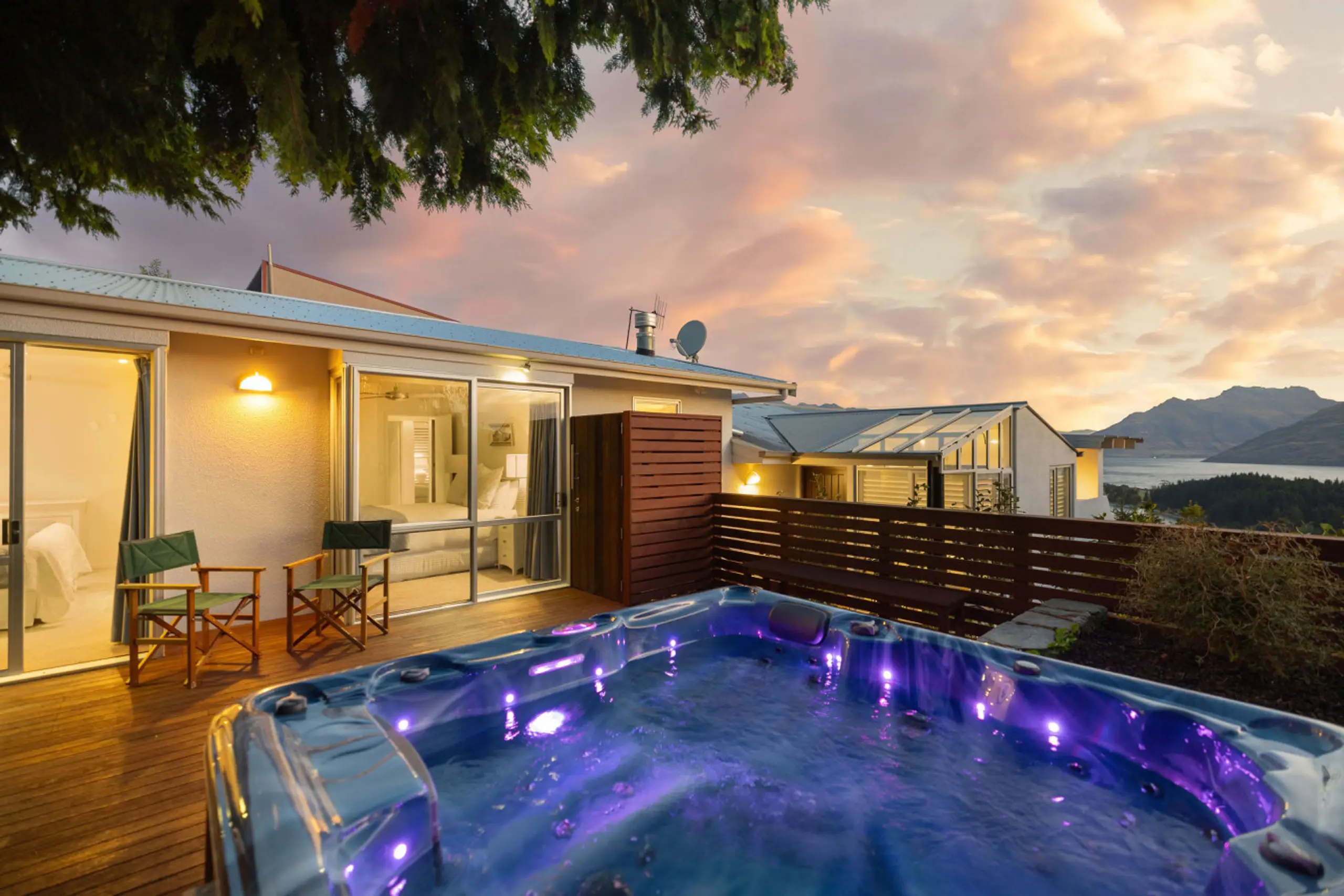 spa pool at sunset ini back garden in queenstown