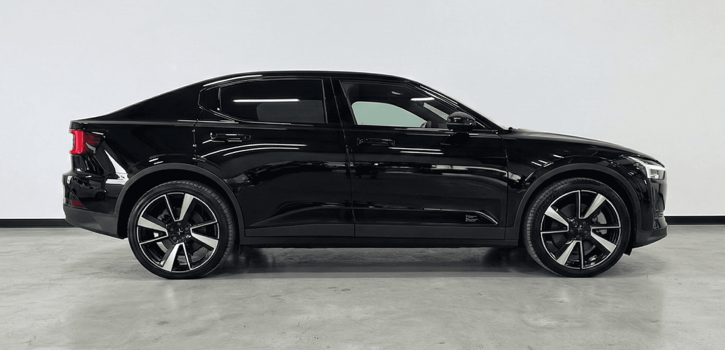 Polestar 2 Standard Ringe Single Motor noire de profil