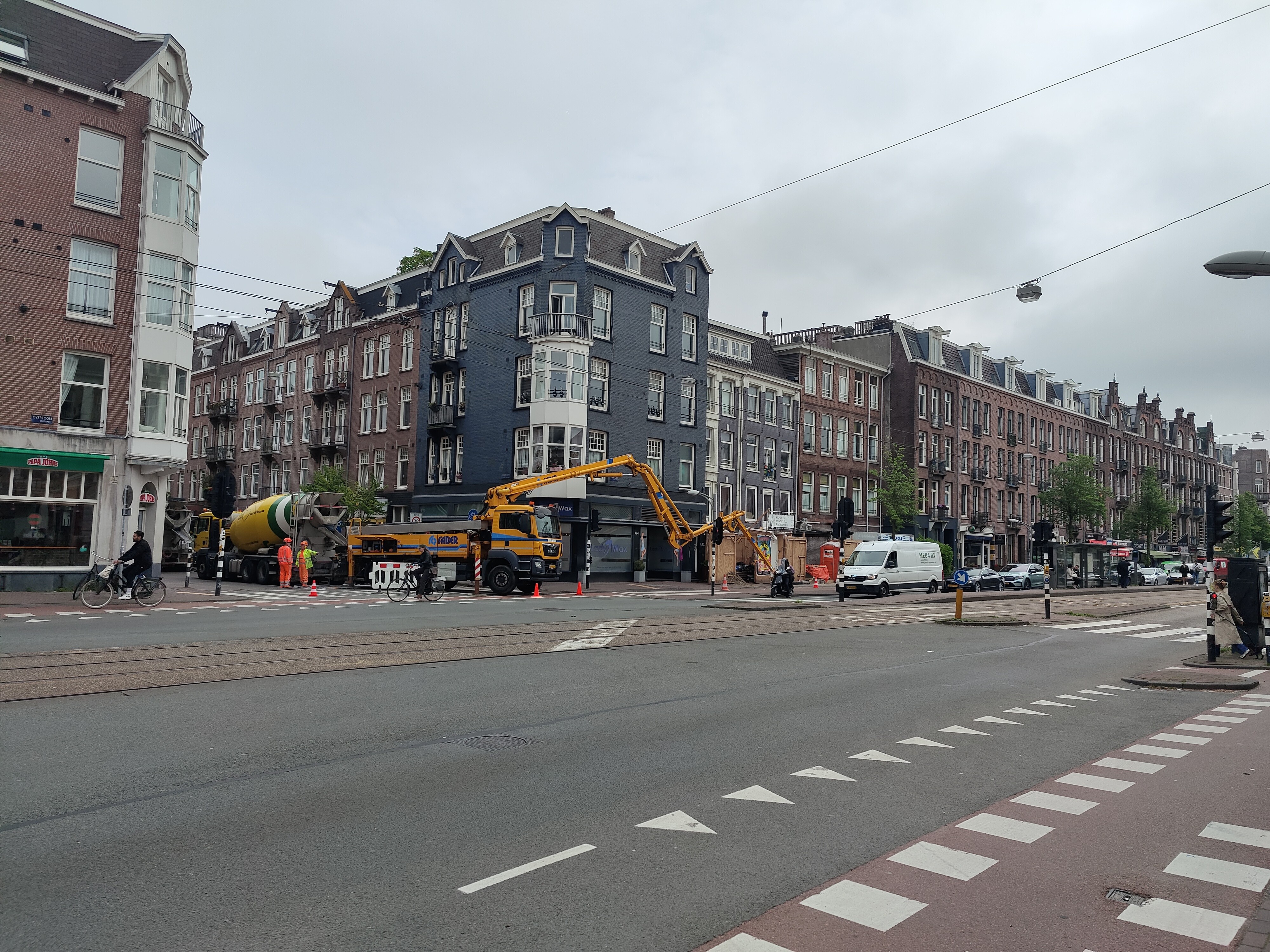 a room that is under construction with concrete walls