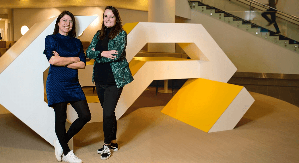 NS interview picture about strategy with Gül