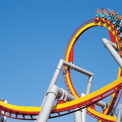 Knott's Berry Farm & Pirate's Dinner Adventure: Entry Ticket + Transportation tickest in Buena Park