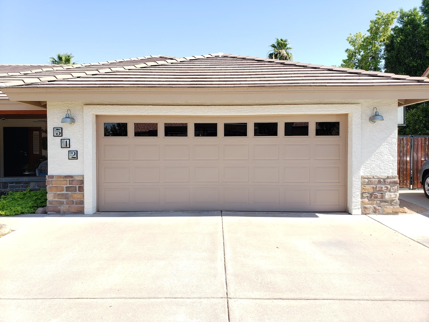 Broken garage door before replacement