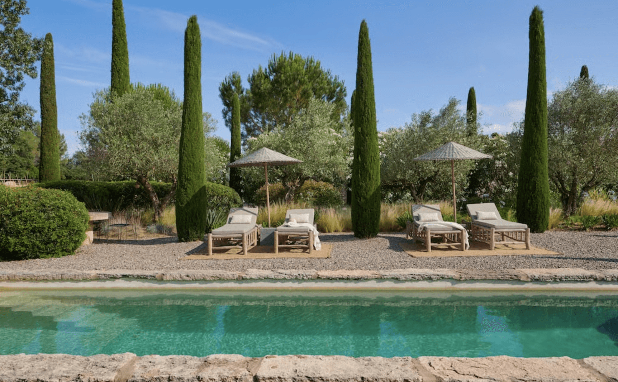 Dynamic picture of a cyclist riding downhill