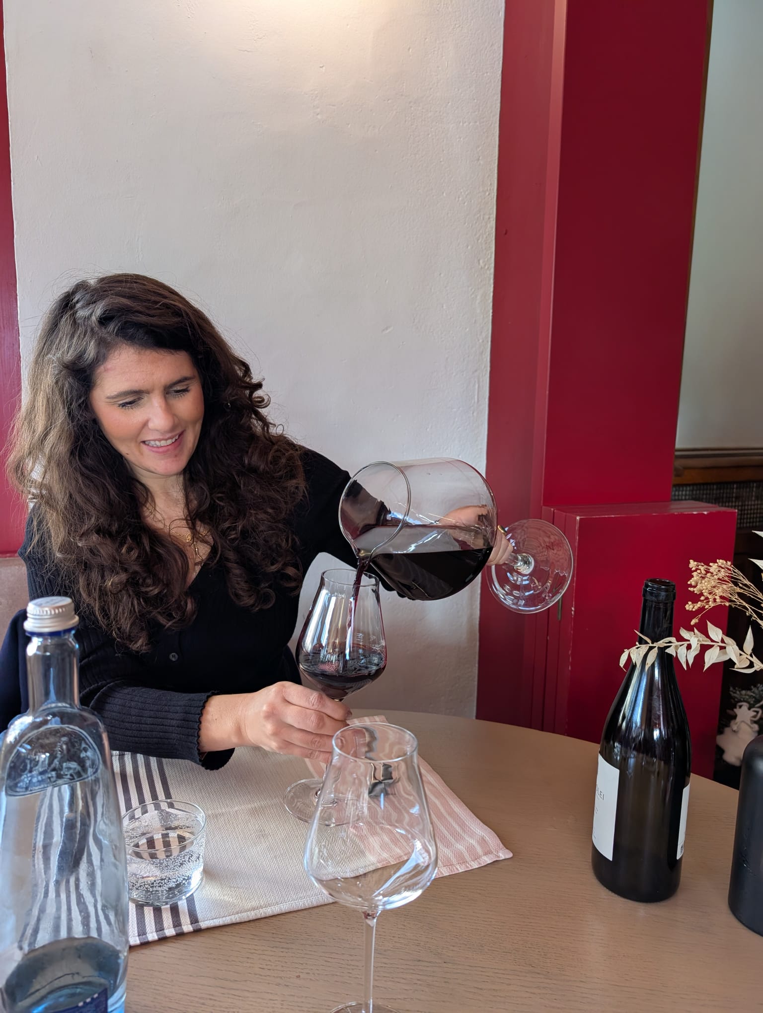 Discover the secrets of the Basque lands, the coastline, and experience local activities.