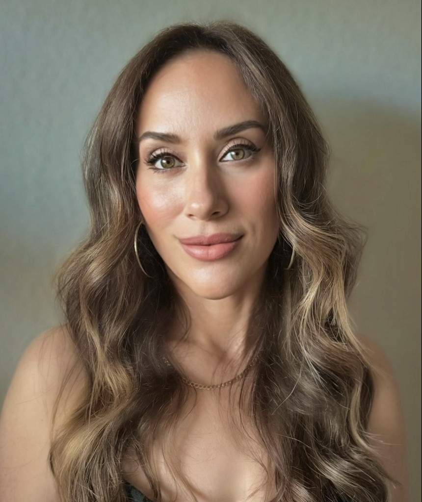 Jenn Montoya Palmore featured in VoyageLA interview – highlighting her career as a hair color specialist at Bomane Salon in Beverly Hills.