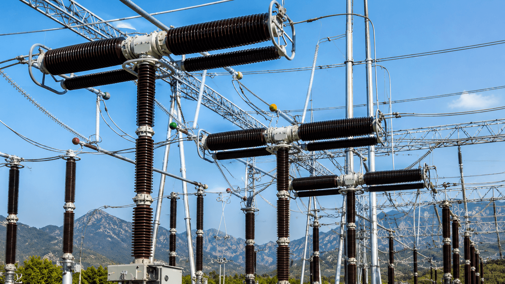 Grading Capacitor in Circuit Breaker