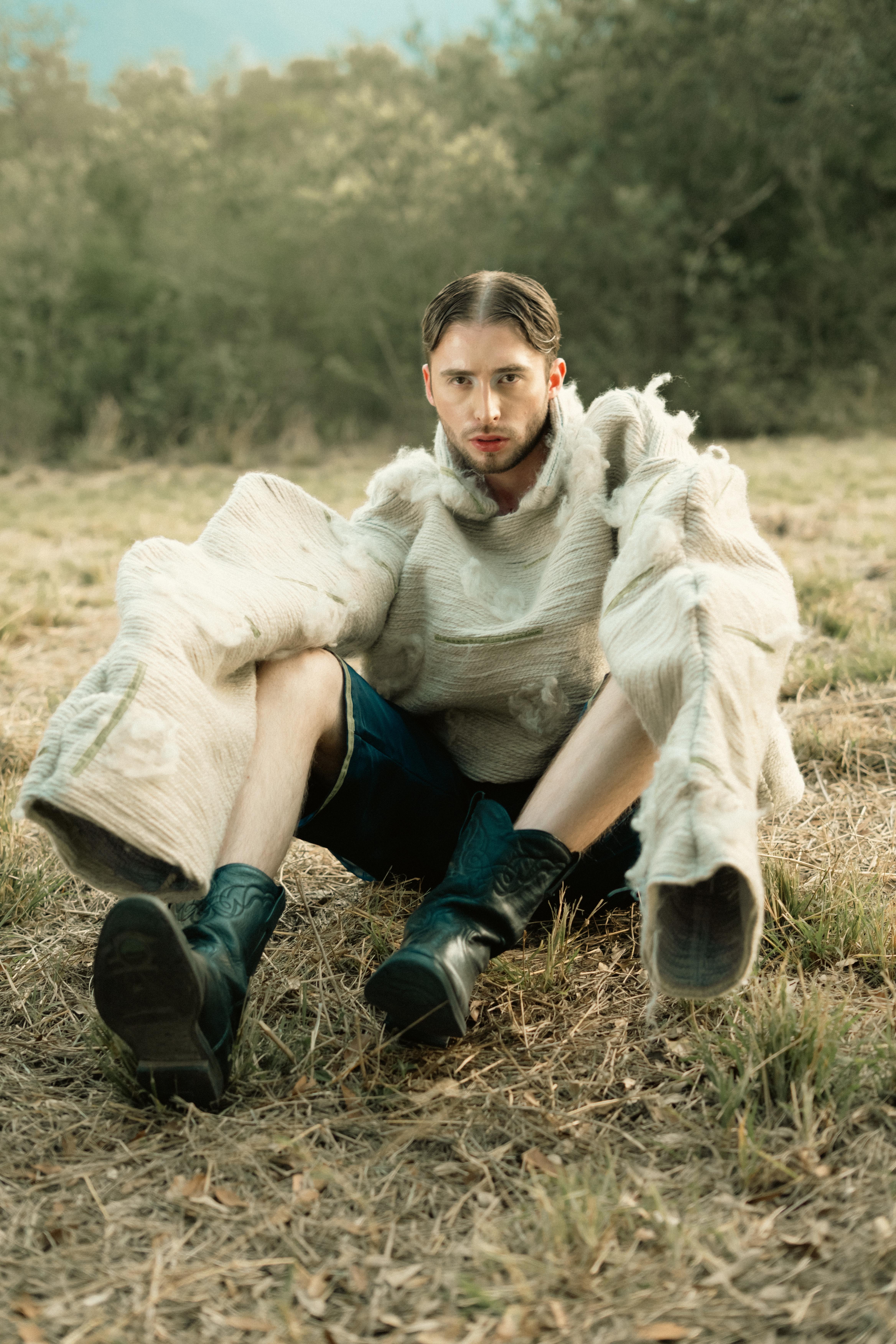 Carlos Valdez — 8