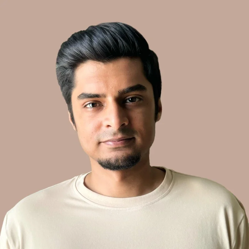 Top Framer Experts in Pakistan - Farooq Umer