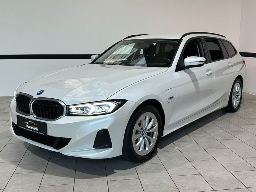 BMW 320 2022 WHITE Gebrauchtwagen - Hauptansicht