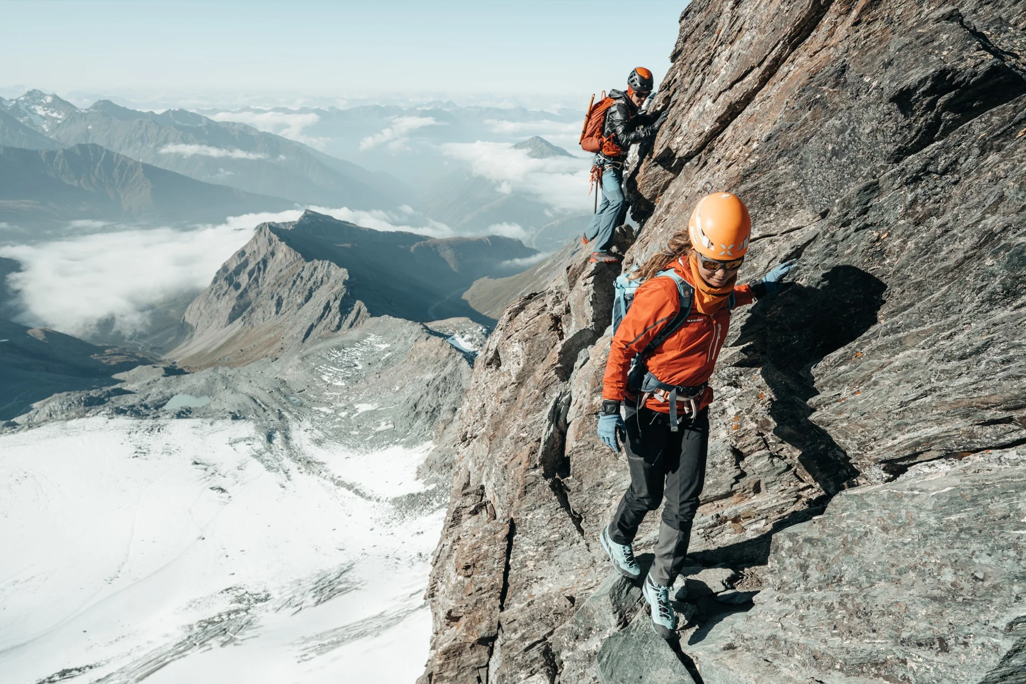 Grimpeurs en haute montagne — métaphore du dépassement et de la constance dans le slow content