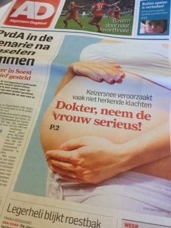 Krantenartikel over klachten die na een keizersnede kunnen ontstaan.