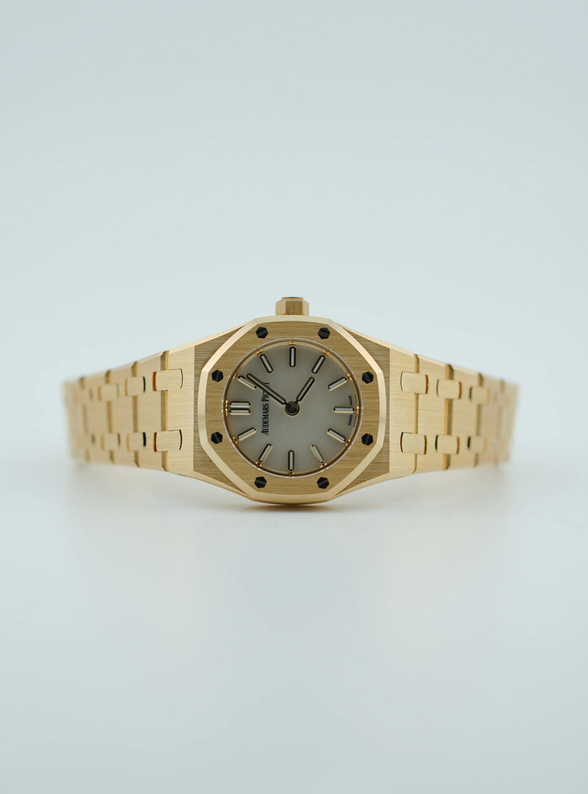 Front view of the Audemars Piguet Royal Oak Mini Quartz 67630BA with white dial
