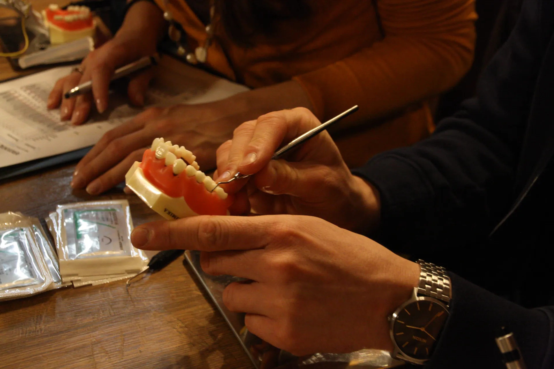 Fogászati Képzések - Nem sebészi parodontális terápia a fogorvosi praxisban - PraxEvents