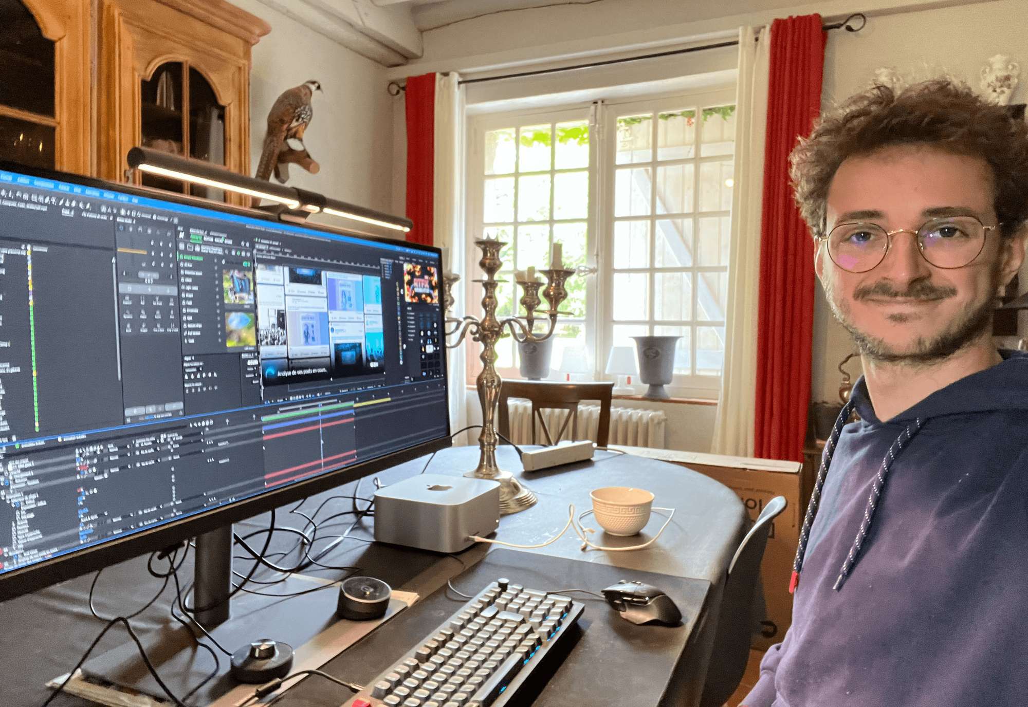 Hubert de Thoran, fondateur de HubMotion, à son bureau
