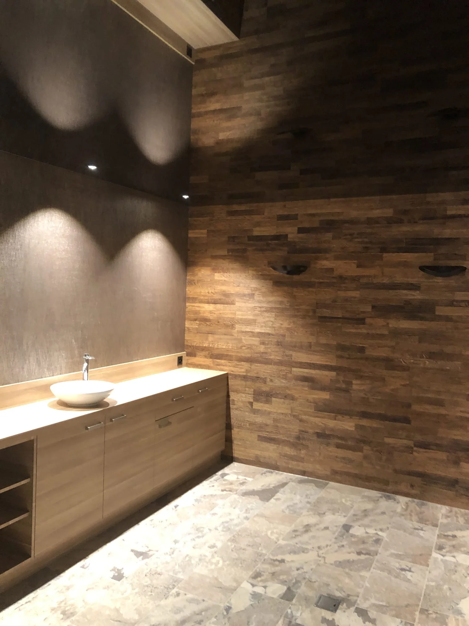 Bad Wandgestaltung Spezialbeschichtung Maler Zürich