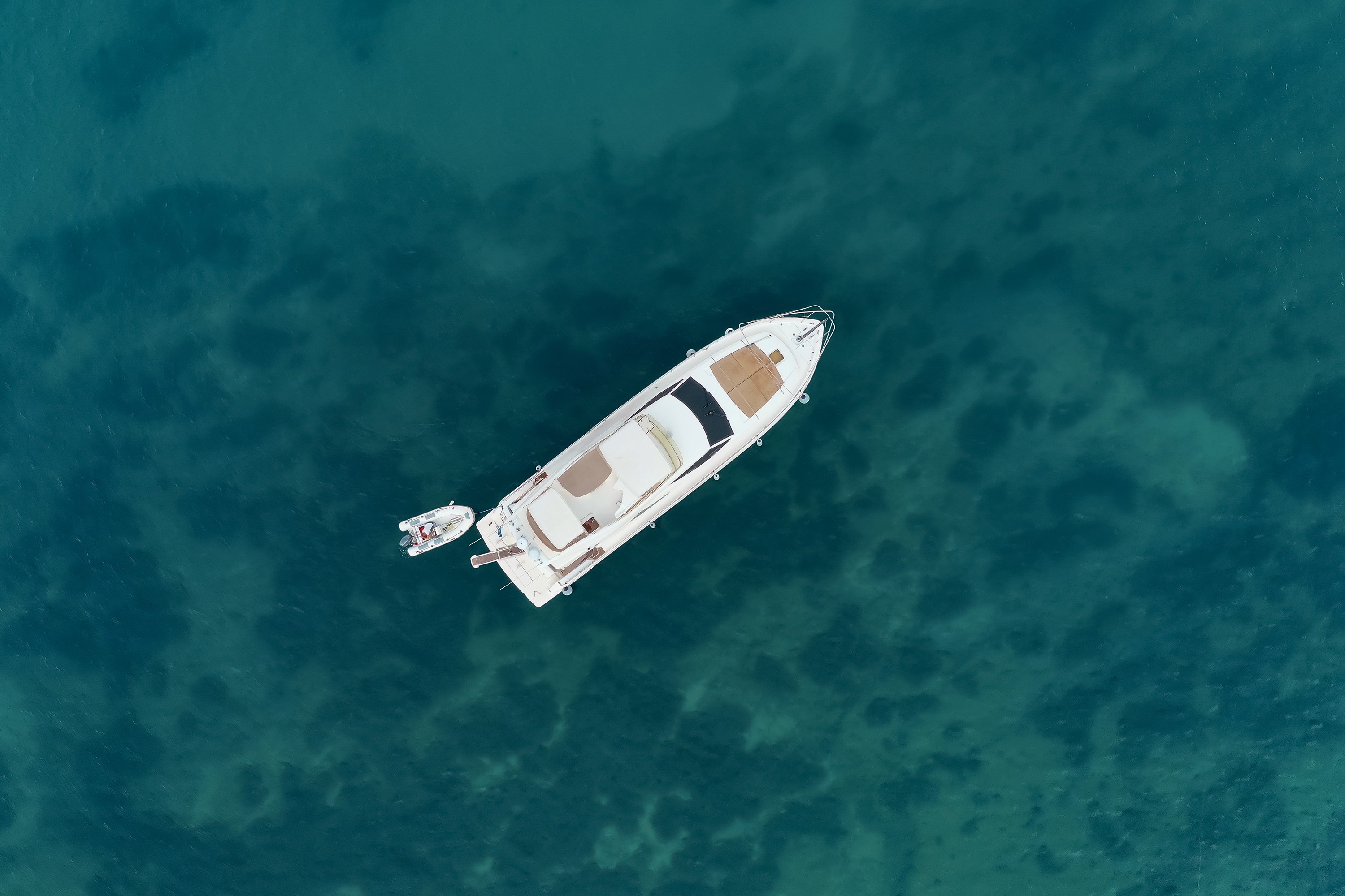 Acheter un bateau d’occasion à Maurice – Sélection de bateaux et yachts Lakaz Bato.