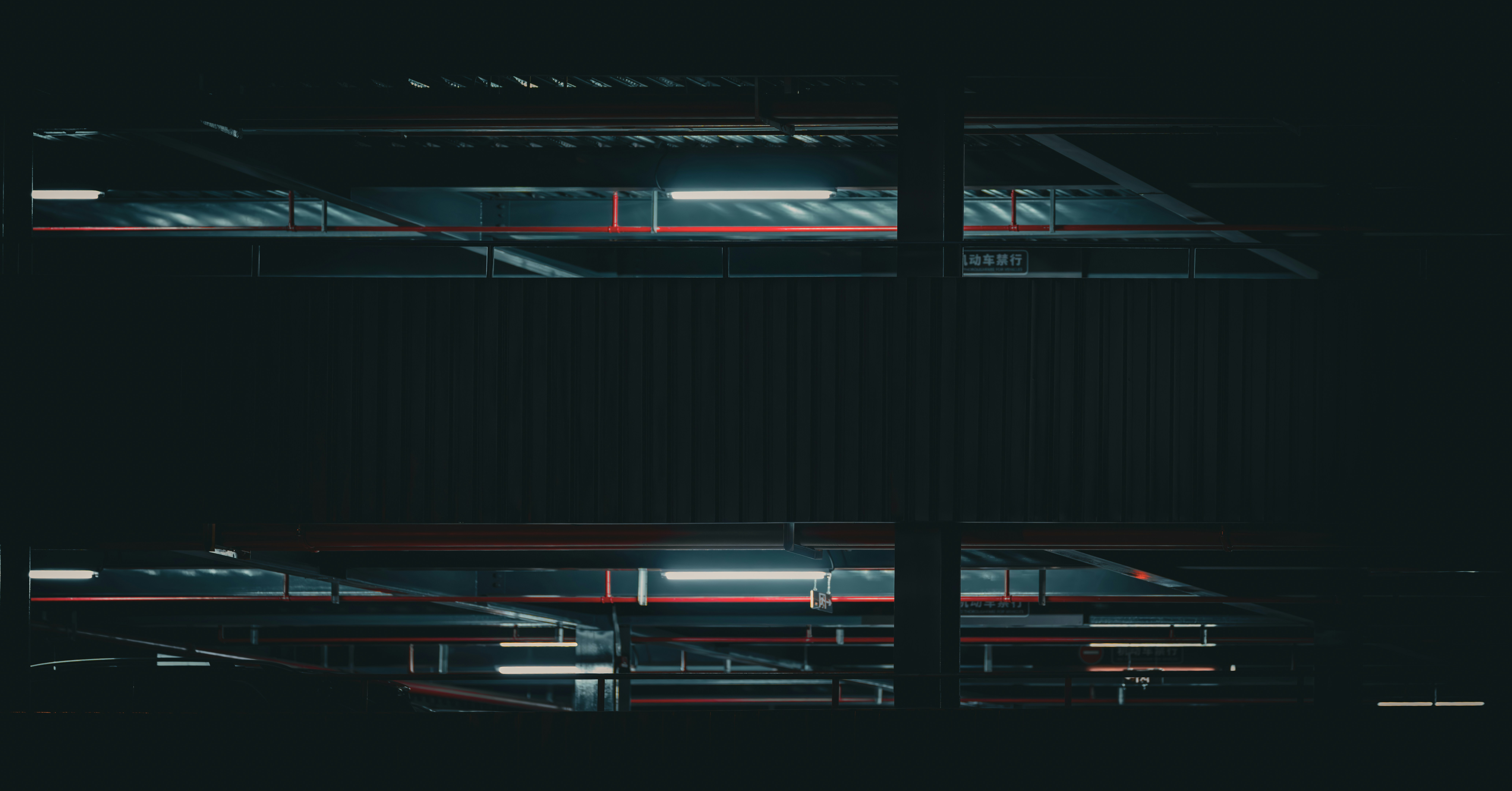 Data Lakehouse vs. Vector Database: Choosing the Right AI Data Architecture