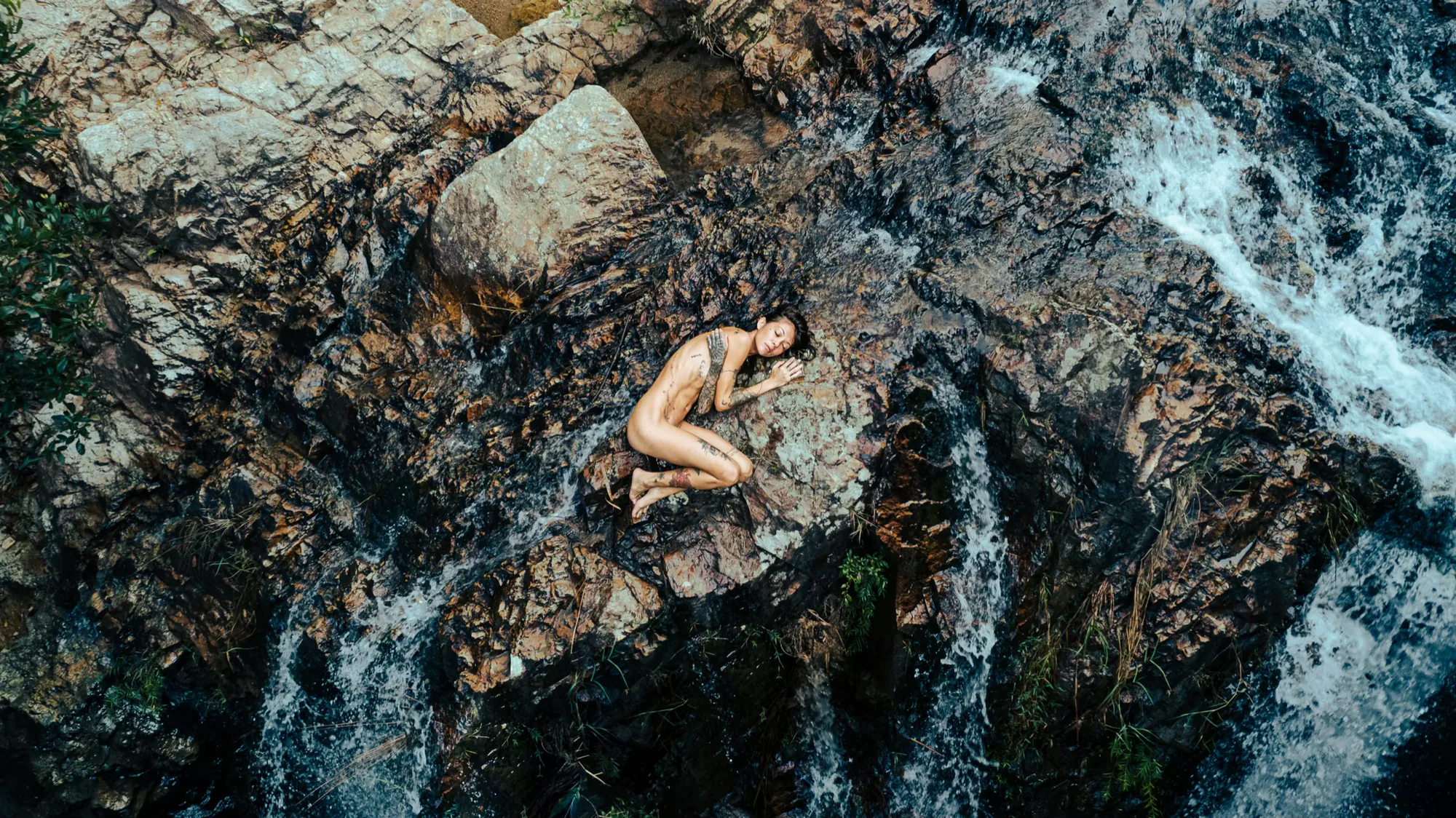 One with Nature — project image 01 by Roman Olinchuk. 香港攝影、創意影像及視覺敘事作品。