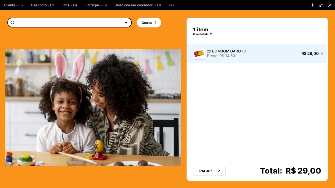 Tela de vendas do Nex com imagem de fundo contendo pessoas em frente de uma mesa com ovos decorados.