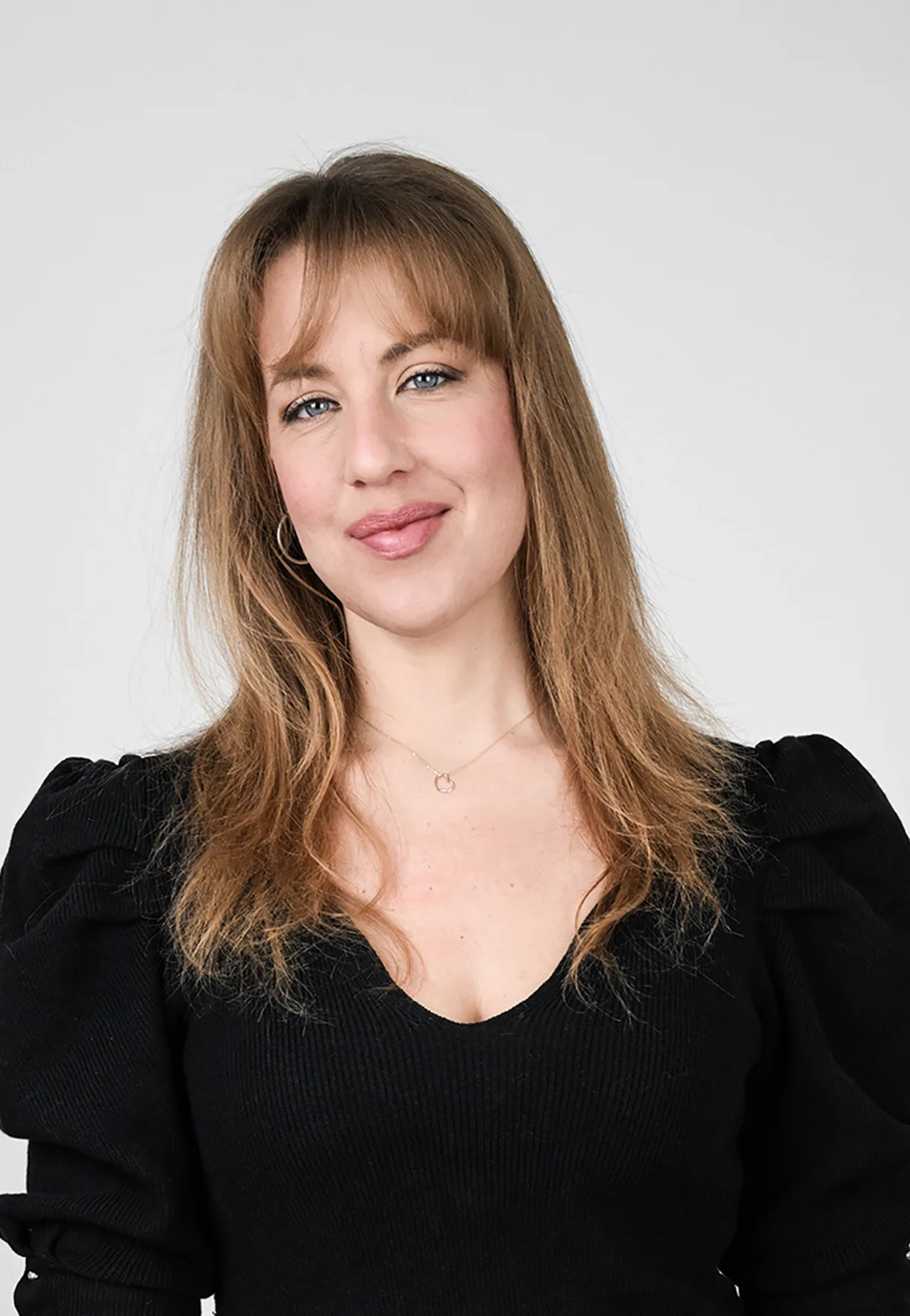 Chloé, praticienne en massage bien-être chez Pantoufle Massage à Paris