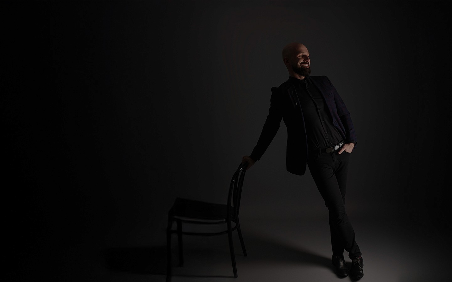 Coach biznesowy wspierający rozwój osobisty i zawodowy klientów