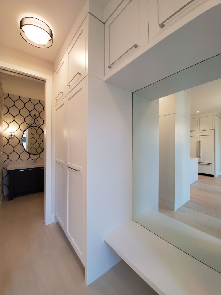 Image of KHD Homes design-build primary ensuites with custom cabinetry and layout design for luxury home renovations.