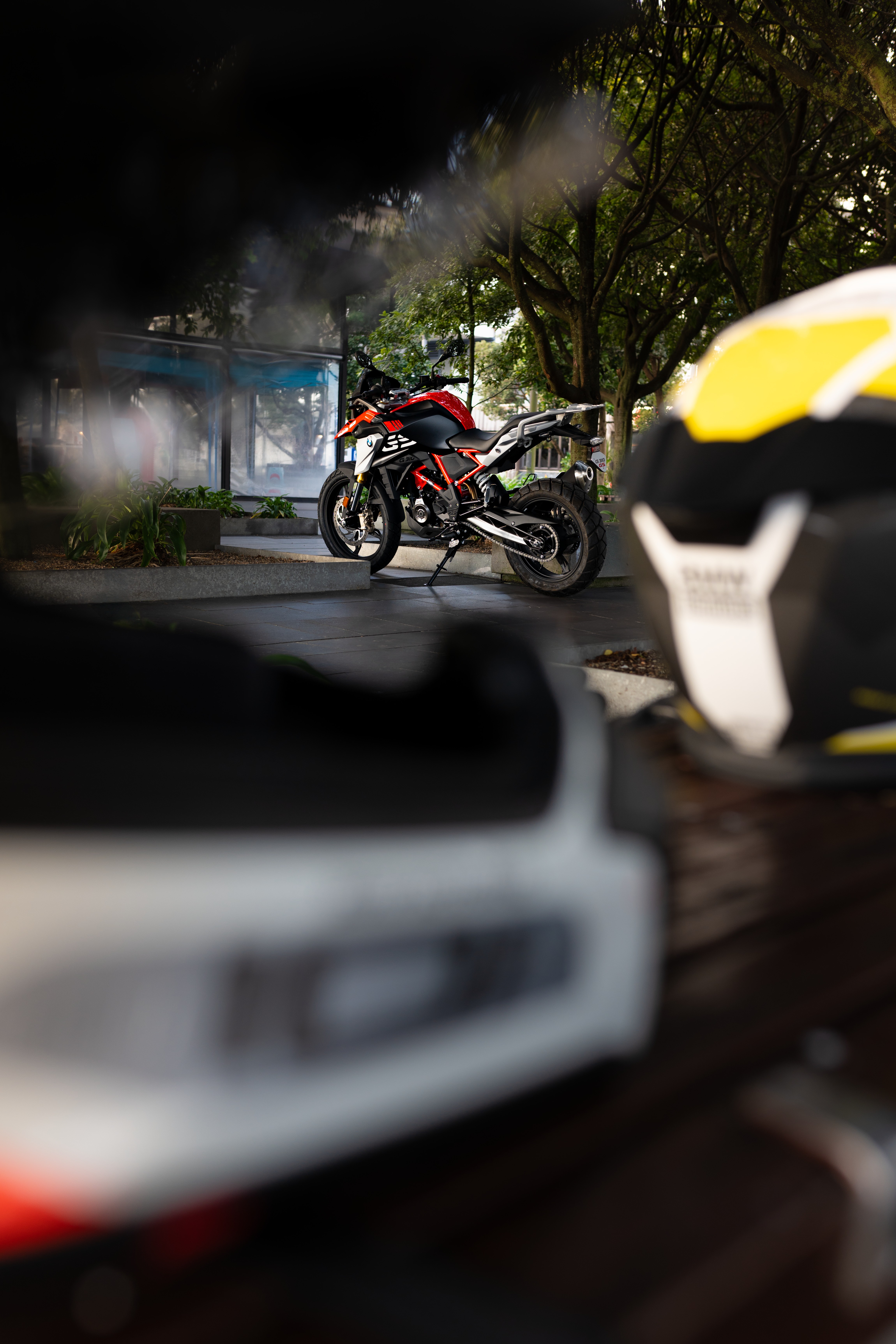 Batch.Works logo over a photo of a box of 3D printed objects