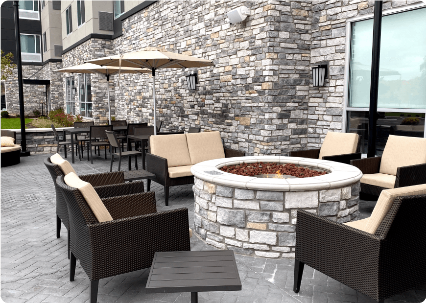 residence-inn-springhill-suites-by-marriott_enterior_showcase 3