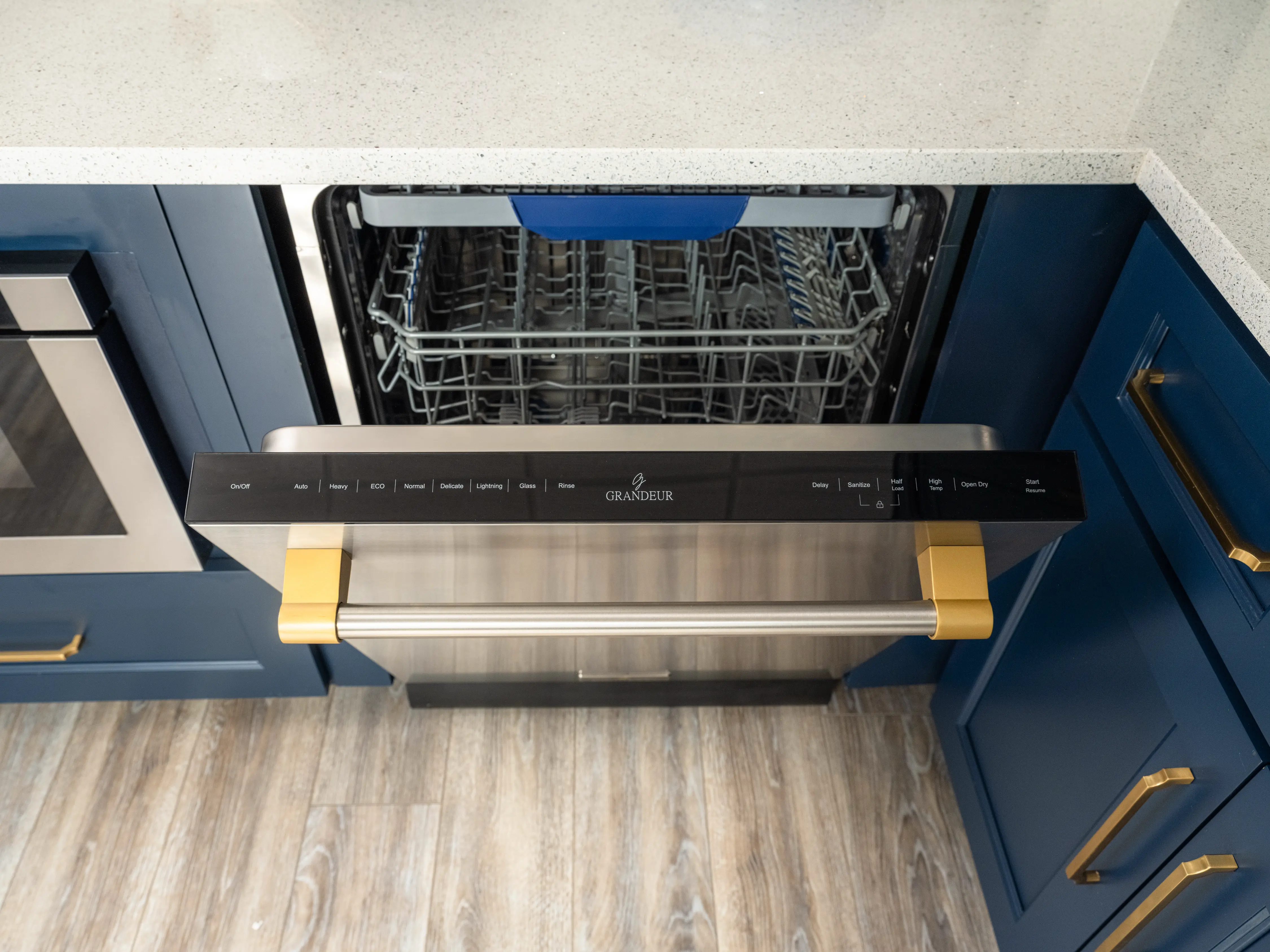 24" BUILT IN DISHWASHER UDBYH655AS