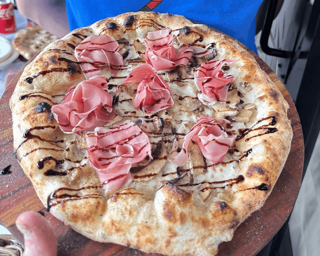 Made a Napoli pizza catering hero image
