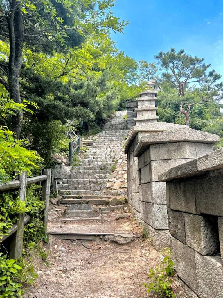 samcheong park trail