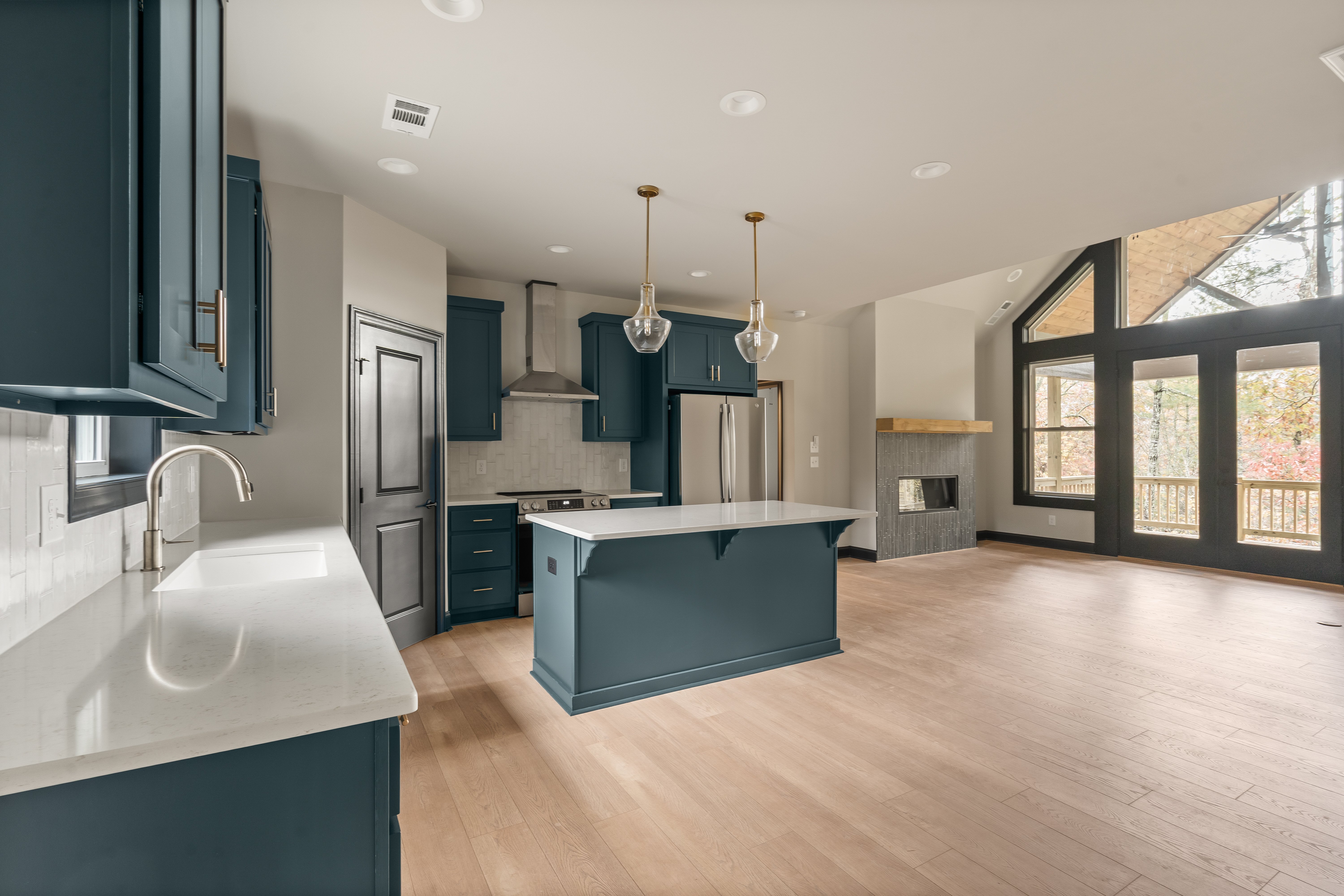 Spacious bonus room with luxurious finishings