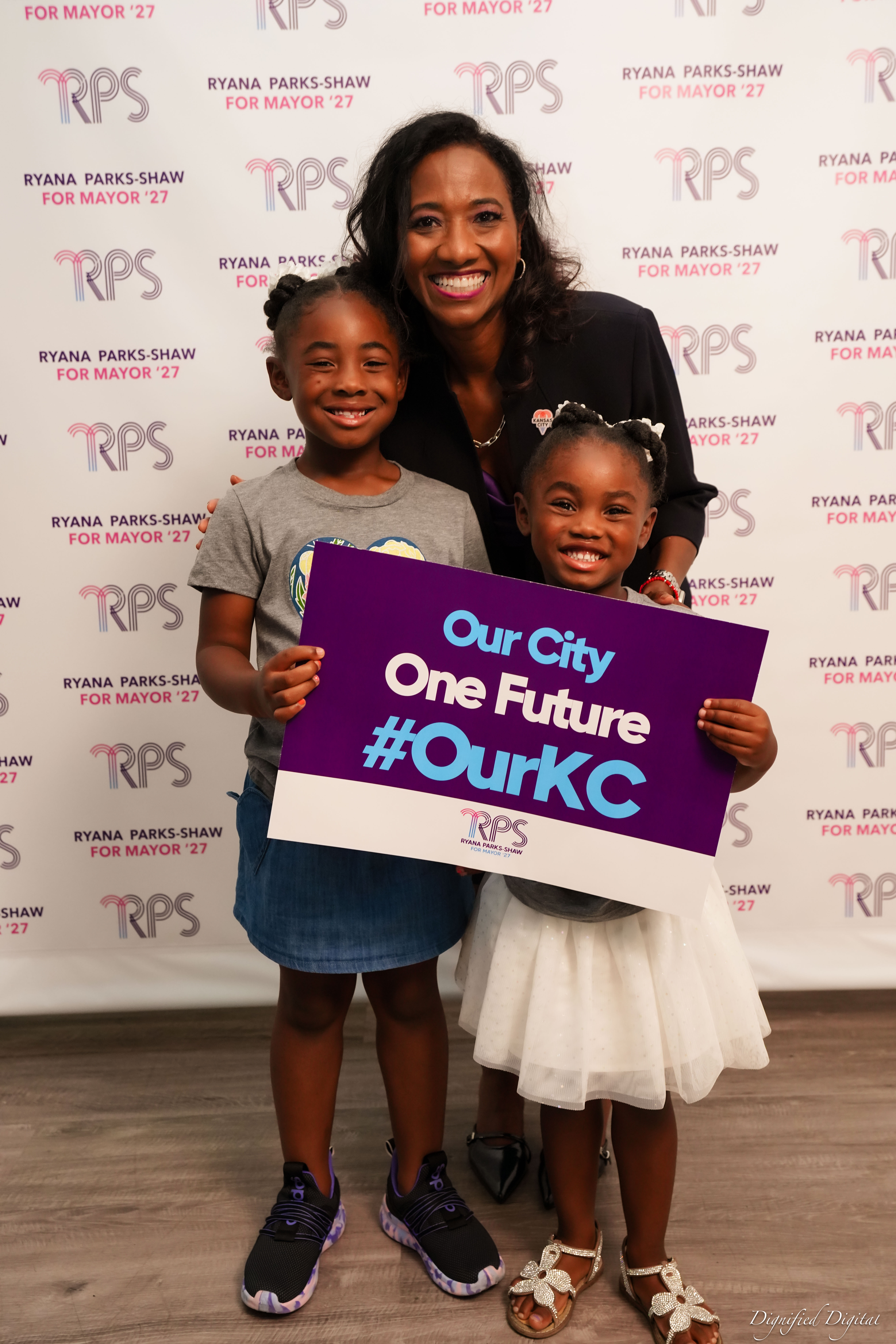 Concetrated triathlete grayscale