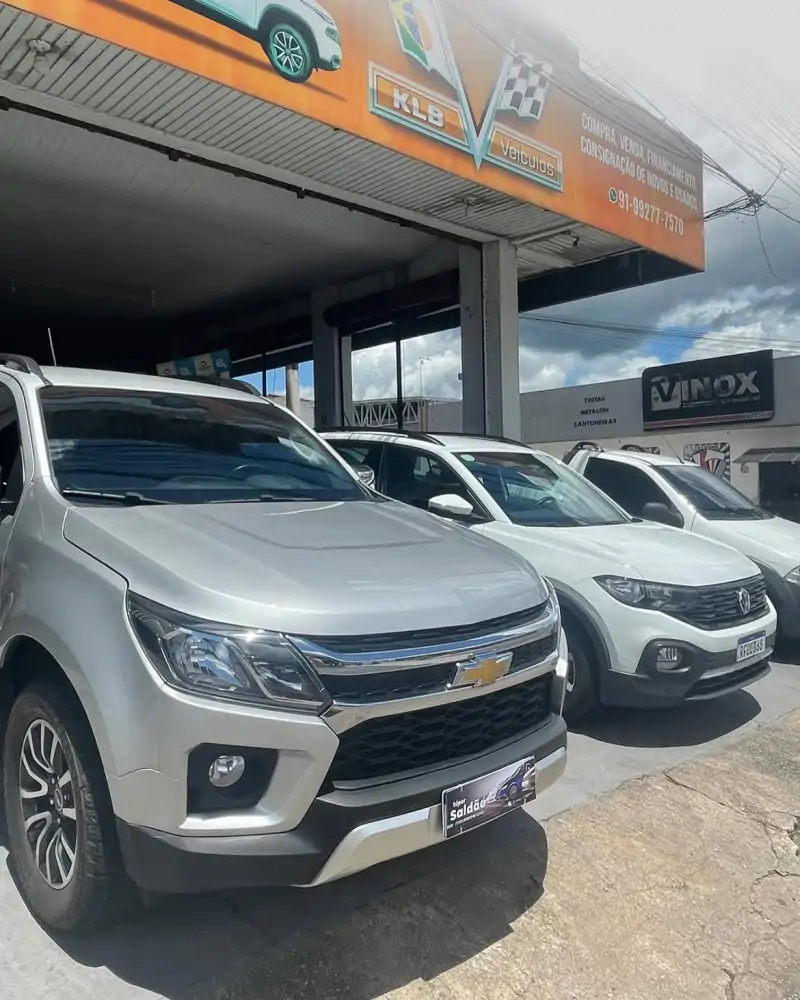 KLB Veículos — Showroom