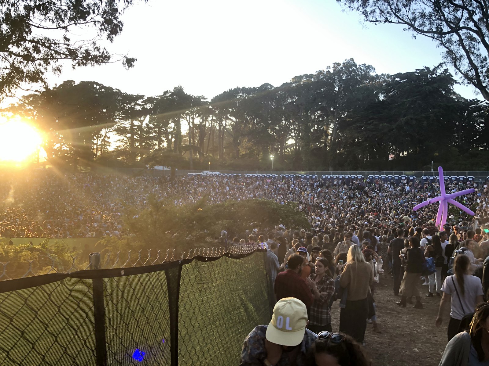 Golden hour over the Outside Lands crowd -- photo: Spencer Penn