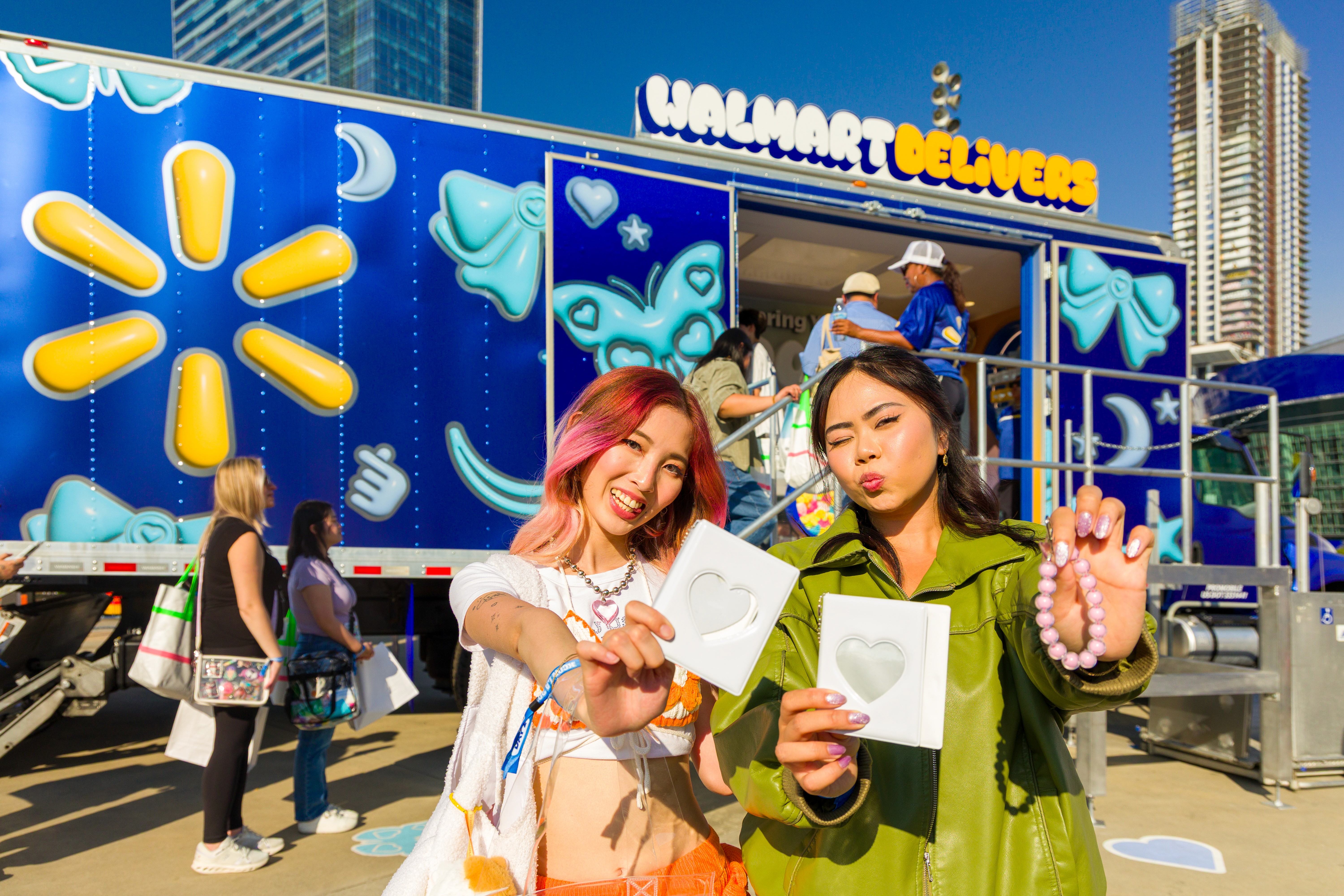 Woman with a jewel collar