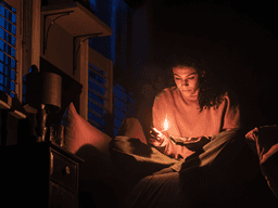 Bestil billetter til Paranormal Activity på Ambassadors Theatre. Den skræmmende filmfranchise vækkes til live på scenen. Kun for de modige!