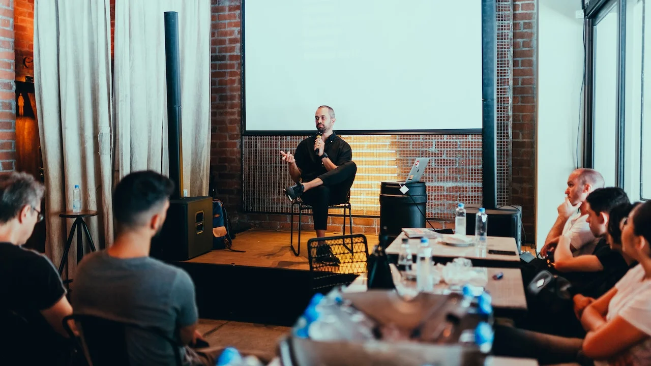 How Open Mics Can Up Your Public Speaking Game!