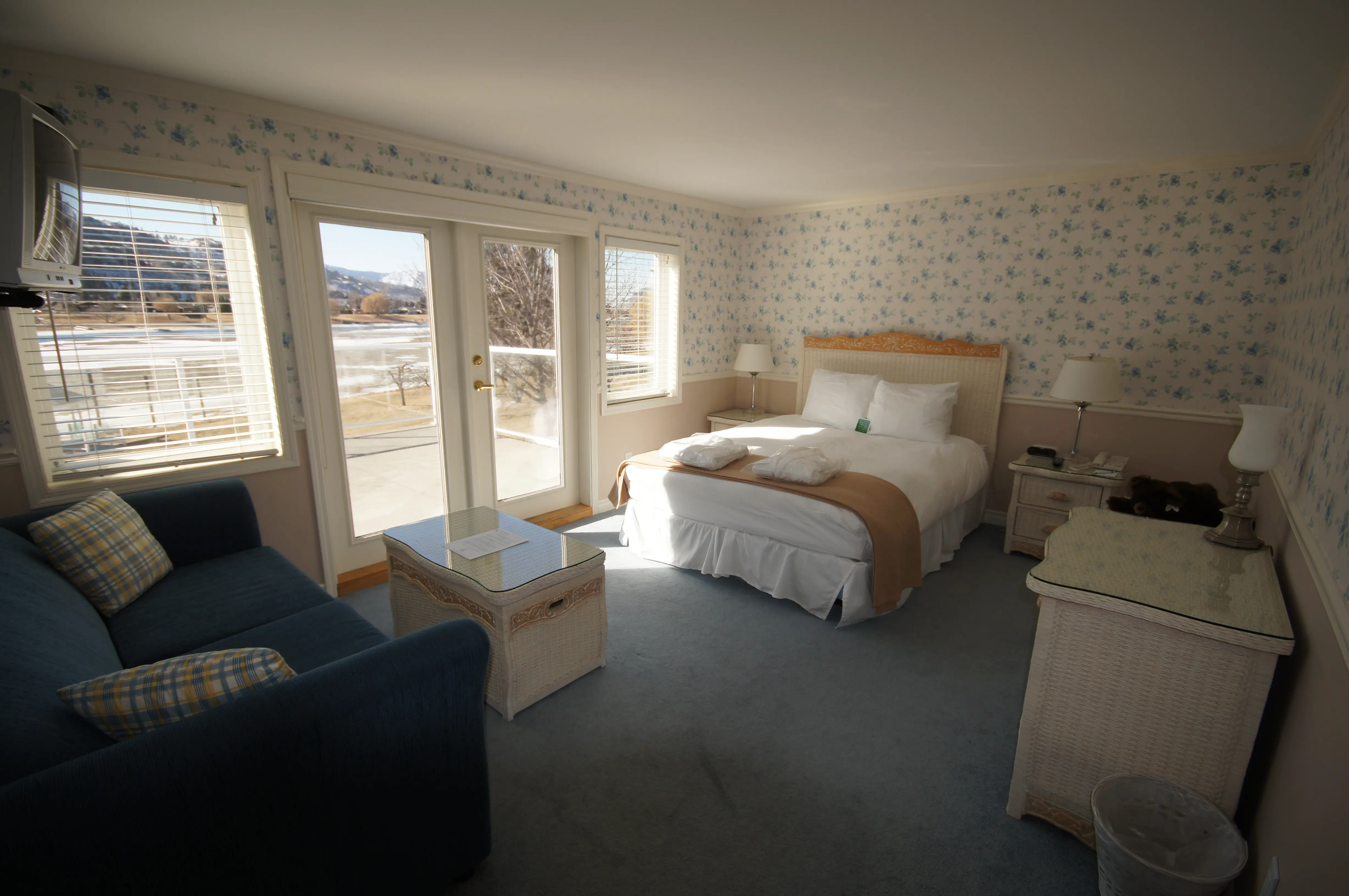 Manor House, view 1 at South Thompson Inn in Kamloops, BC