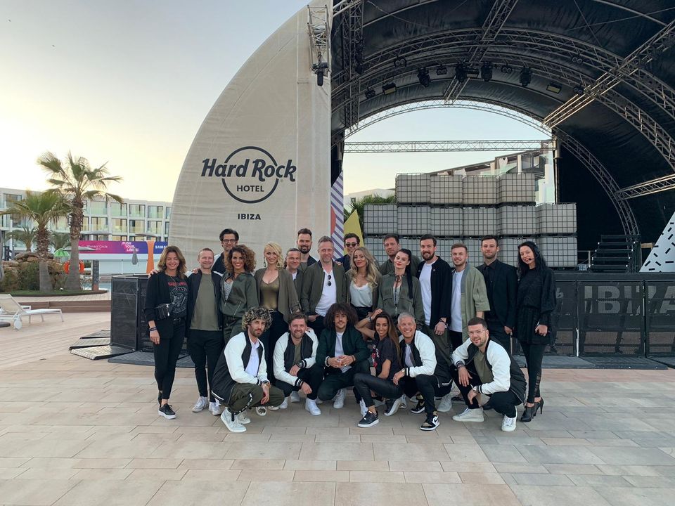 people partying with confetti